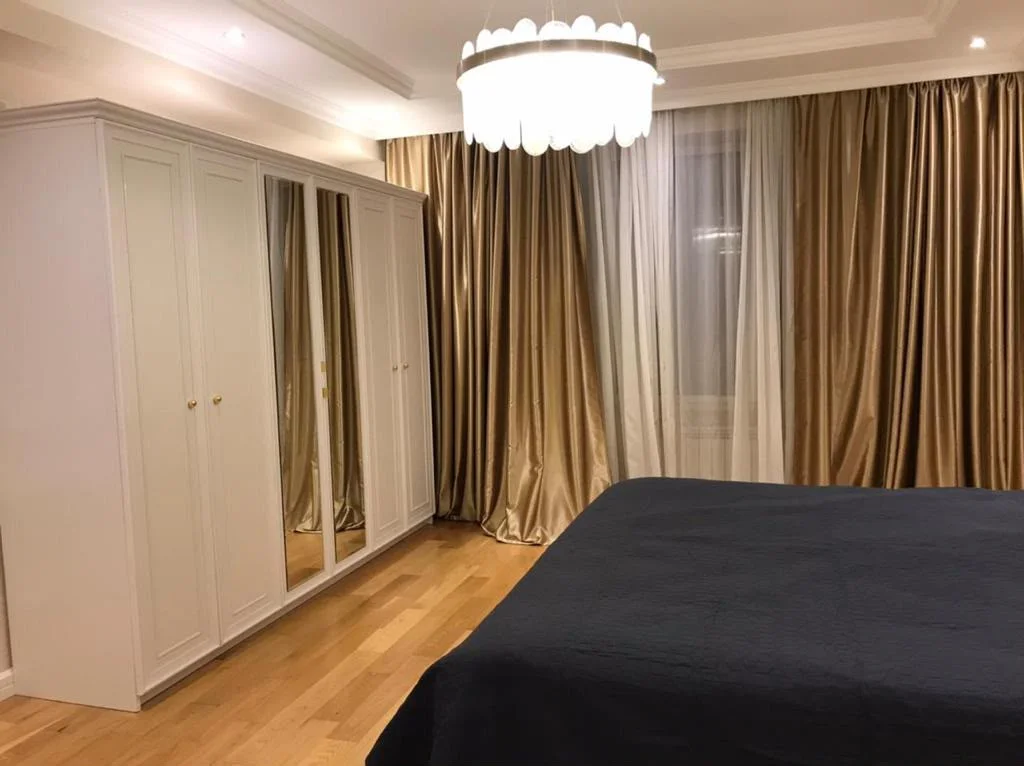 Kirayə 3 otaqlı Mənzil 105 m² Səbail r.