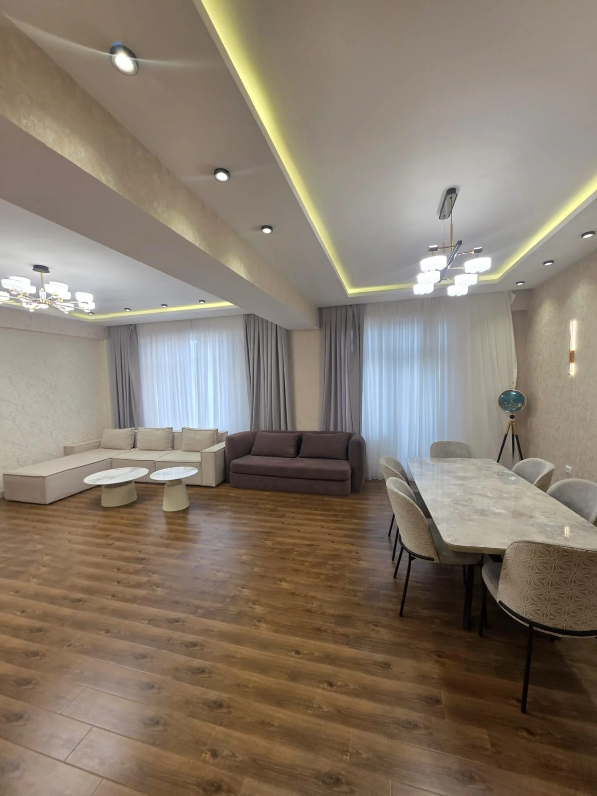 Kirayə 4 otaqlı Mənzil 190 m² Nəsimi r. – şəkil 8