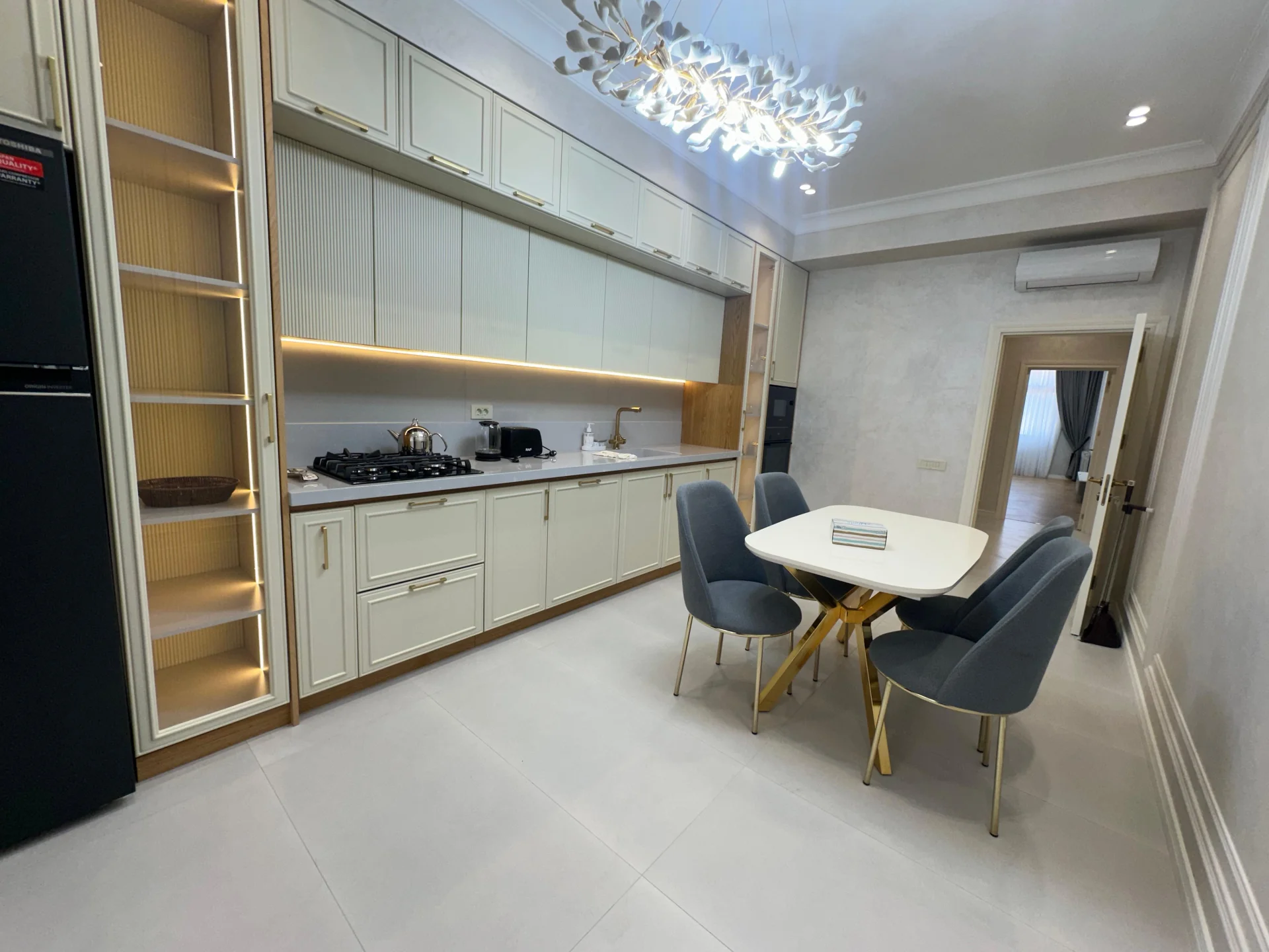 Kirayə 4 otaqlı Mənzil 200 m² Yasamal r. – şəkil 13