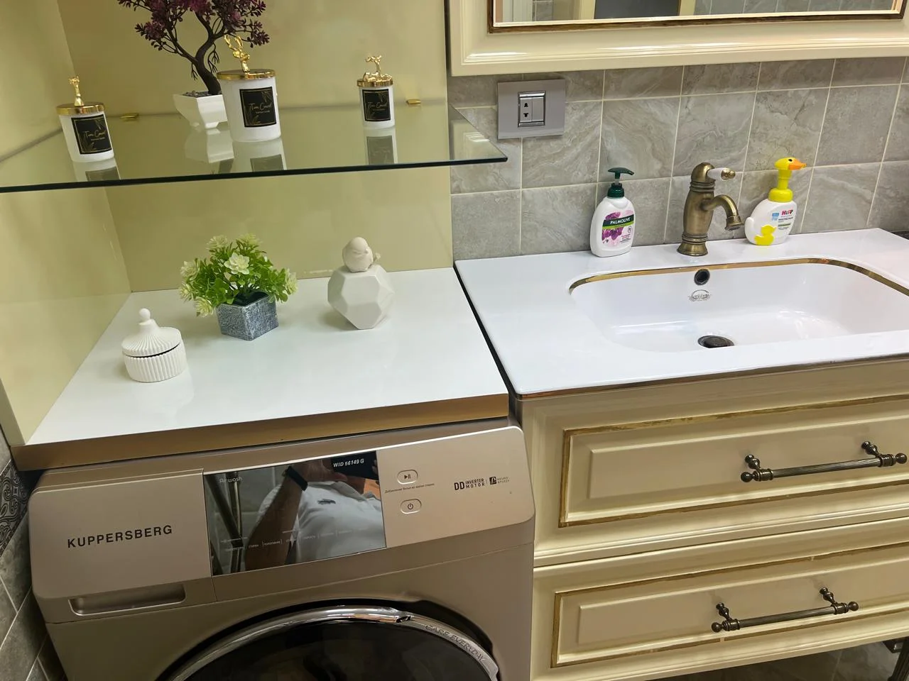 Satılır 4 otaqlı Mənzil 4 m² Nəsimi r.