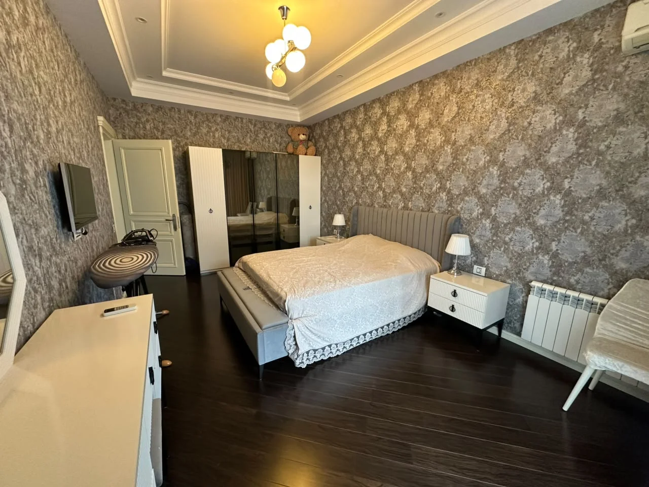 Kirayə 3 otaqlı Mənzil 160 m² Nərimanov r.