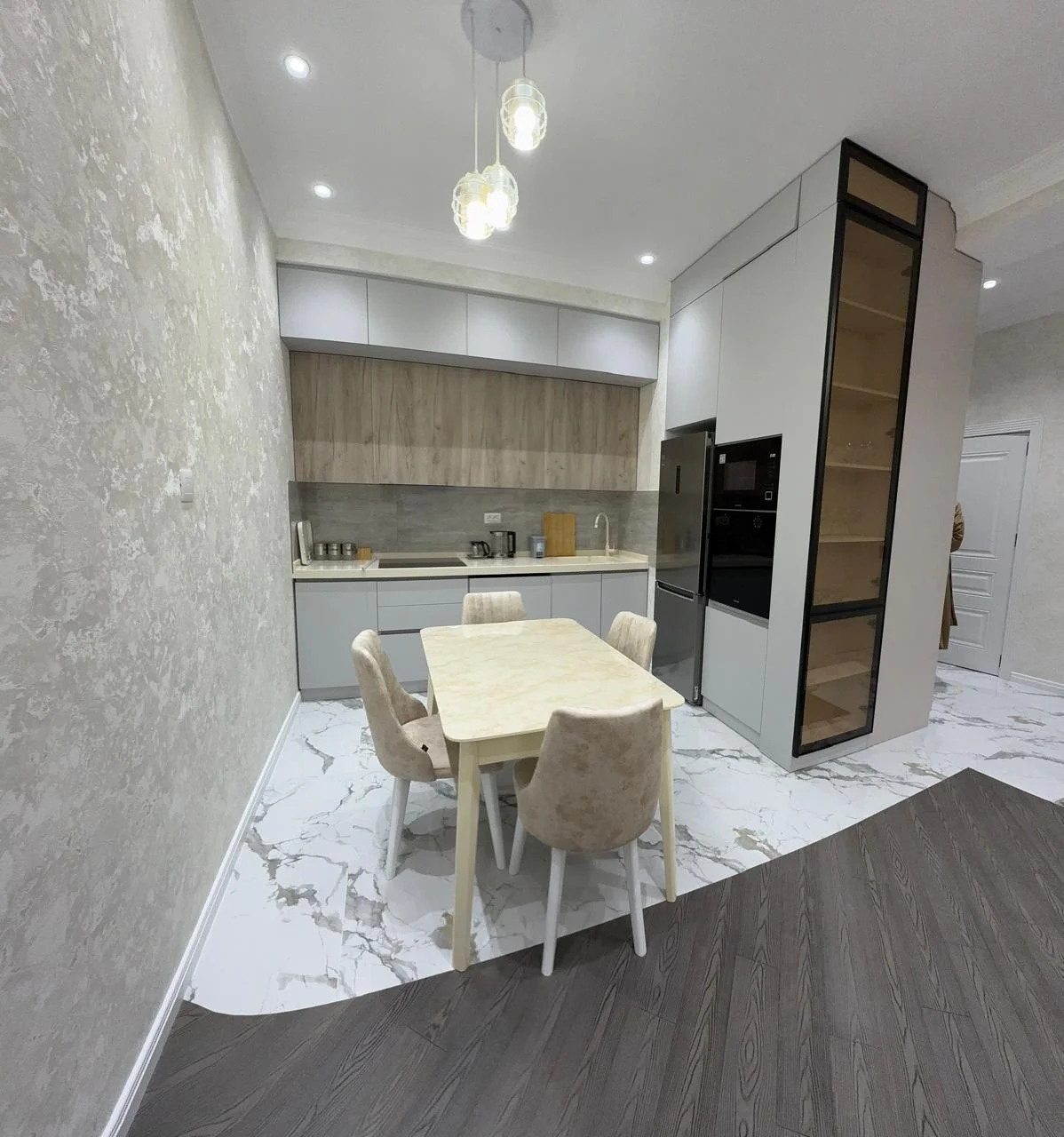 Kirayə 3 otaqlı Mənzil 100 m² Xətai r.