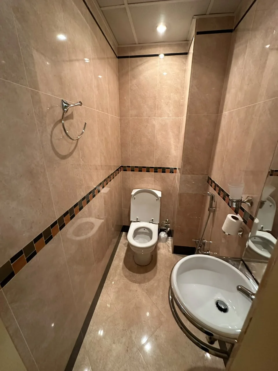 Kirayə 3 otaqlı Mənzil 130 m² Səbail r. İçərişəhər m. – şəkil 5