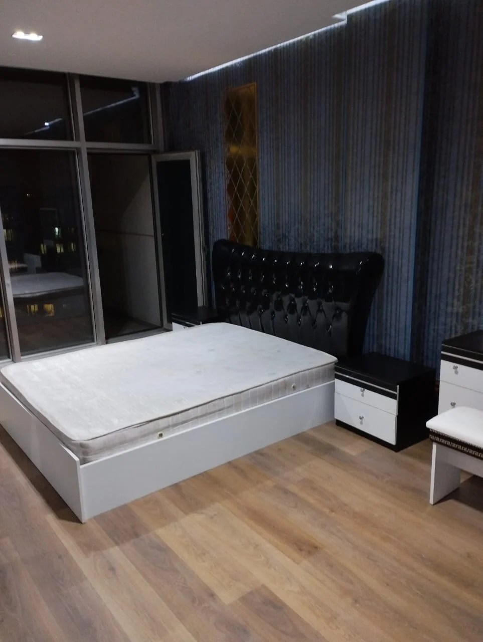 Kirayə 3 otaqlı Mənzil 150 m² Yasamal r.