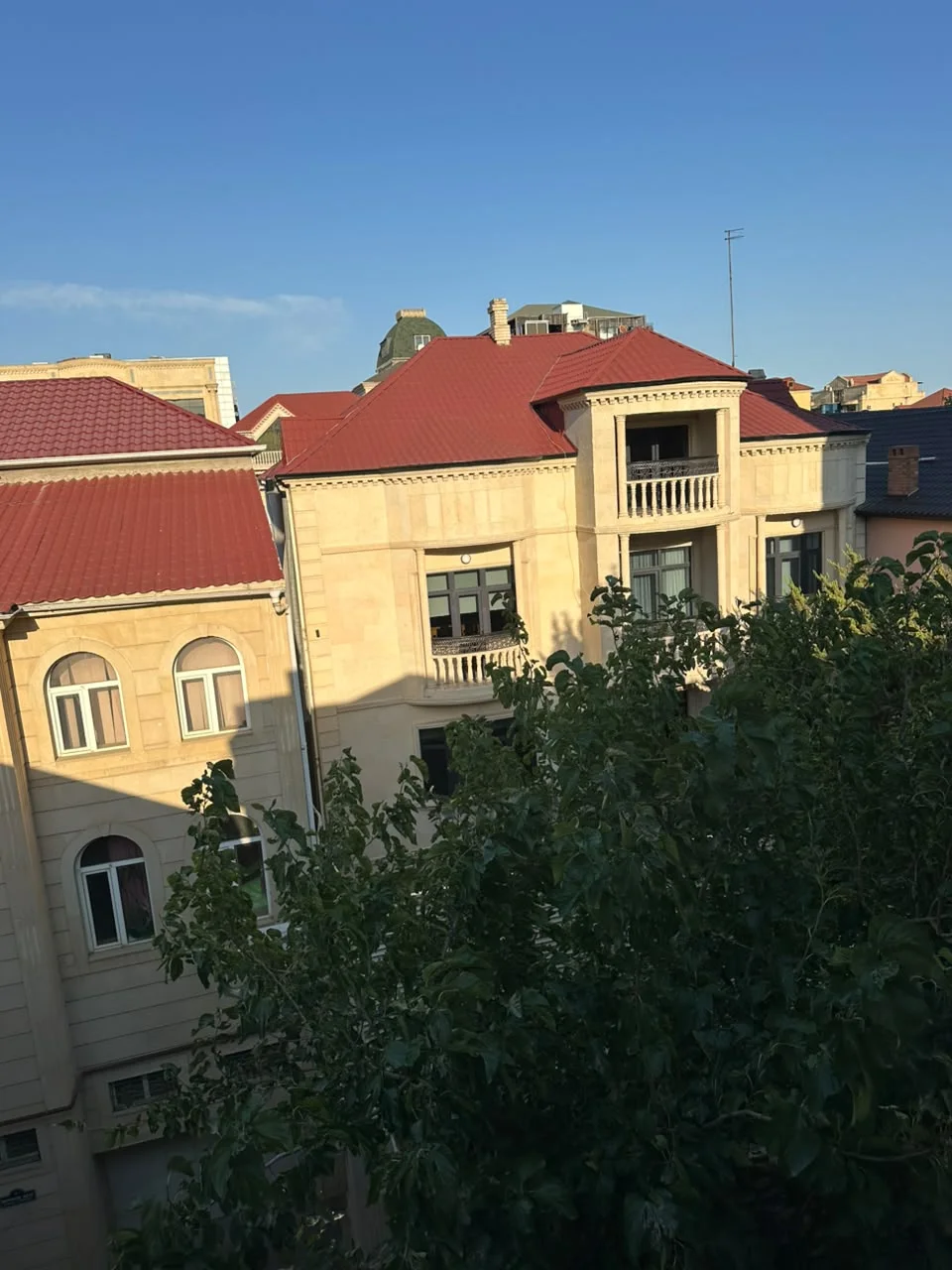 Kirayə 4 otaqlı Ofis 250 m² Nəsimi r.