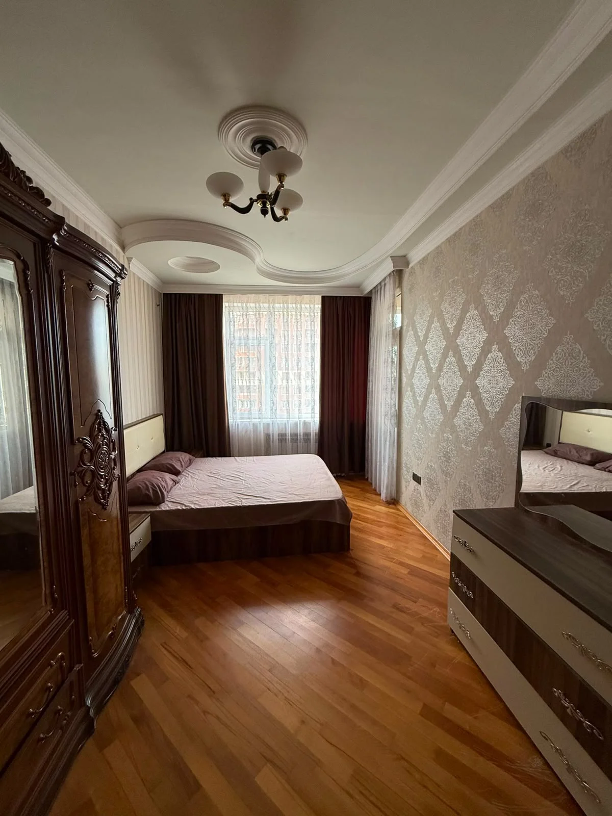 Kirayə 3 otaqlı Mənzil 125 m² Nəsimi r.
