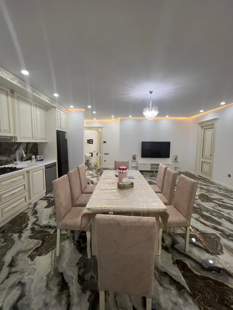 Kirayə 4 otaqlı Mənzil 178 m² Yasamal r. – şəkil 2