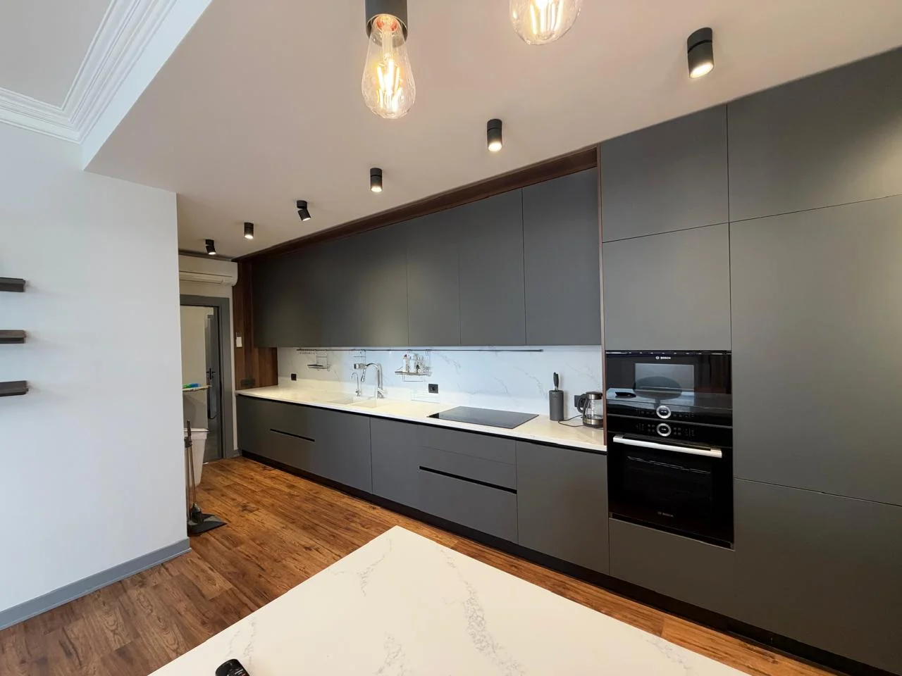 Kirayə 4 otaqlı Mənzil 170 m² Xətai r. Ağ şəhər q. – şəkil 17