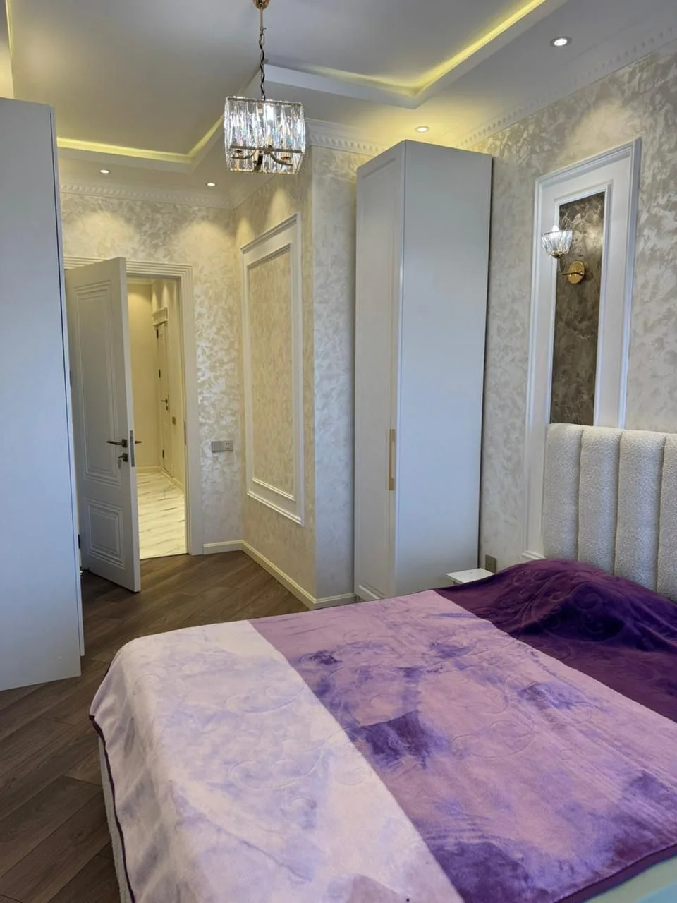 Kirayə 4 otaqlı Mənzil 140 m² Xətai r.