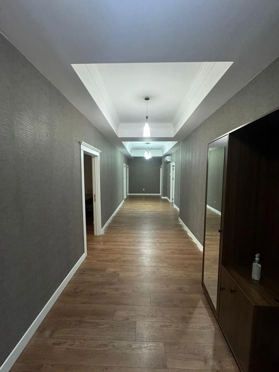 Kirayə 4 otaqlı Mənzil 150 m² Xətai r.