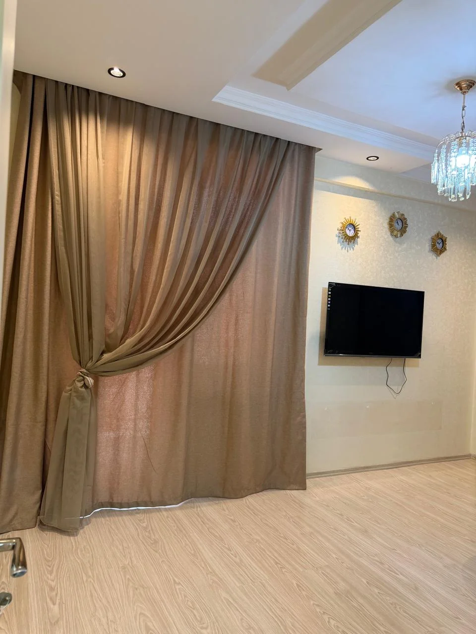 Kirayə 3 otaqlı Mənzil 130 m² Yasamal r. Yeni Yasamal q. – şəkil 18