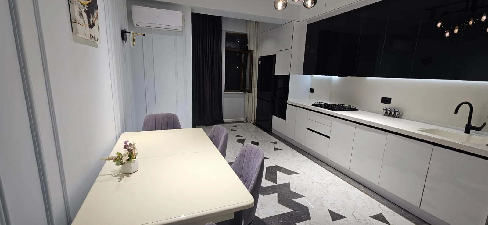 Kirayə 4 otaqlı Mənzil 180 m² Yasamal r.