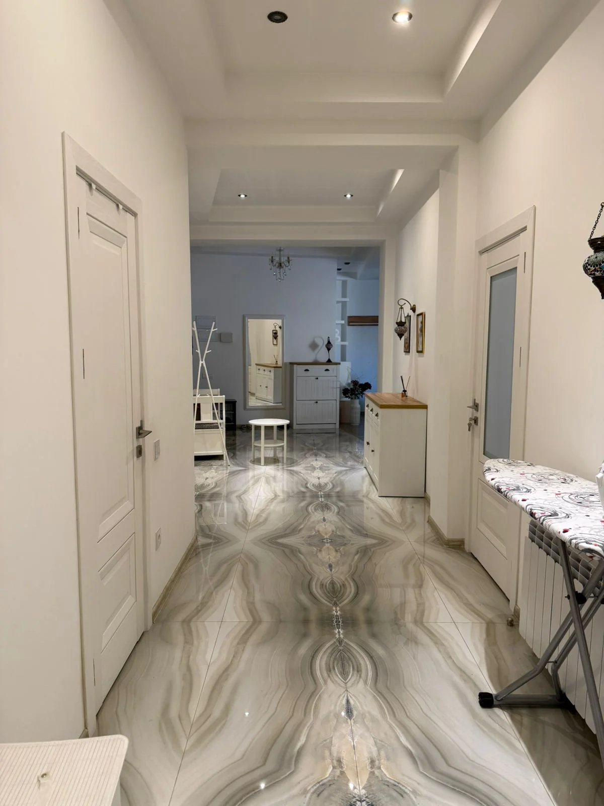 Kirayə 4 otaqlı Mənzil 220 m² Xətai r. Ağ şəhər q. – şəkil 14
