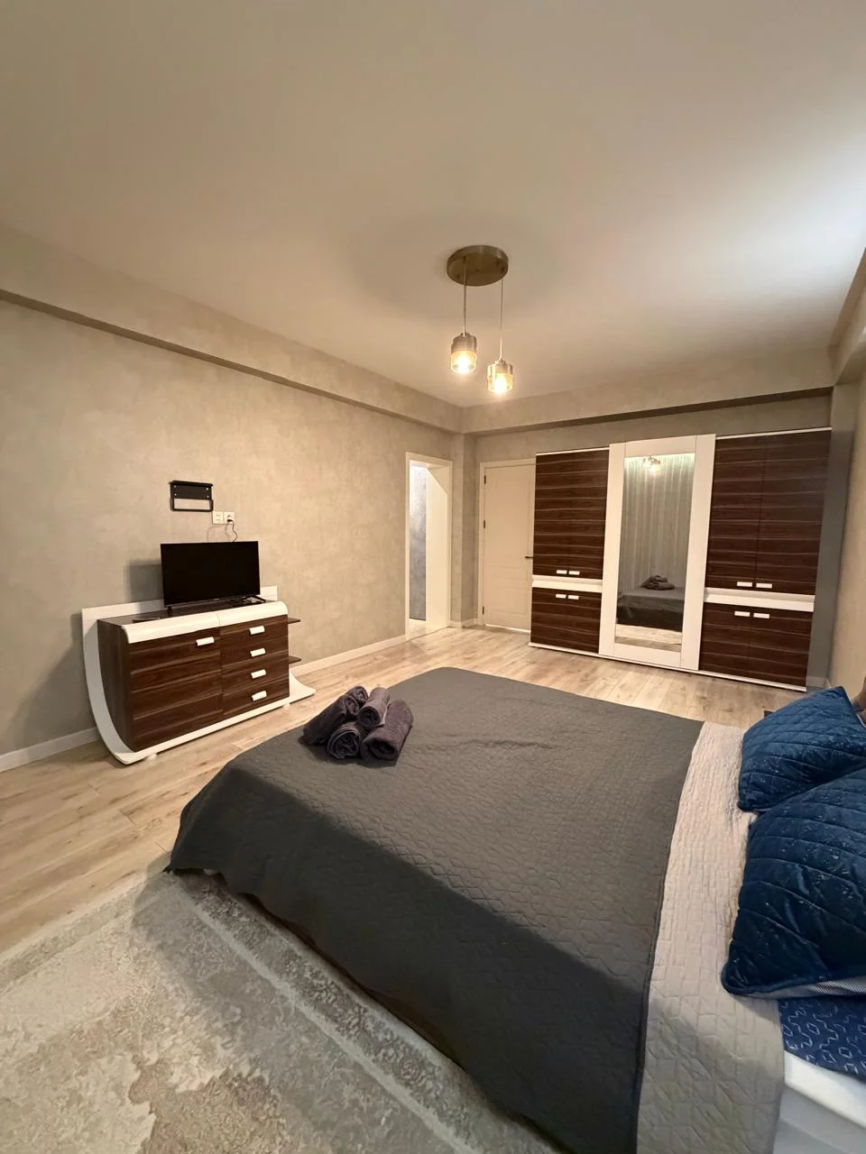 Kirayə 3 otaqlı Mənzil 120 m² Xətai r.