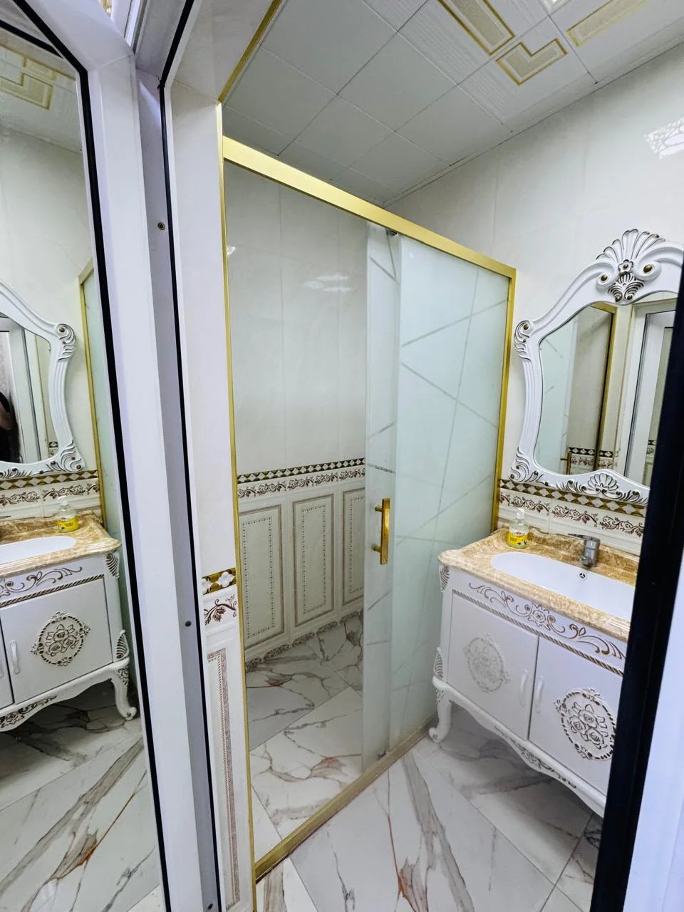 Kirayə 2 otaqlı Mənzil 100 m² Nəsimi r.