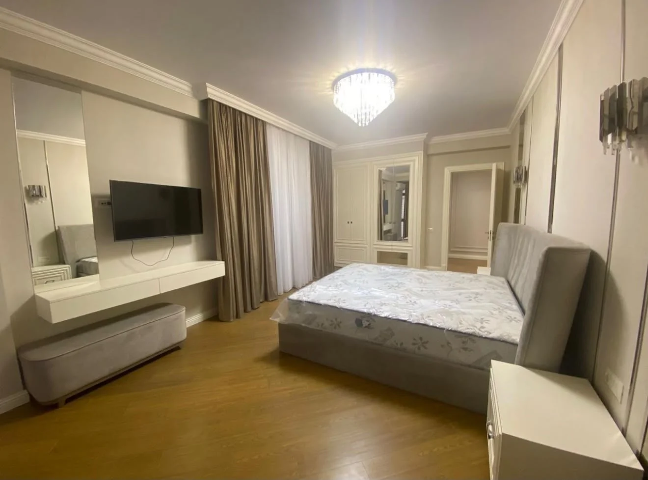 Kirayə 3 otaqlı Mənzil 180 m² Səbail r. – şəkil 7