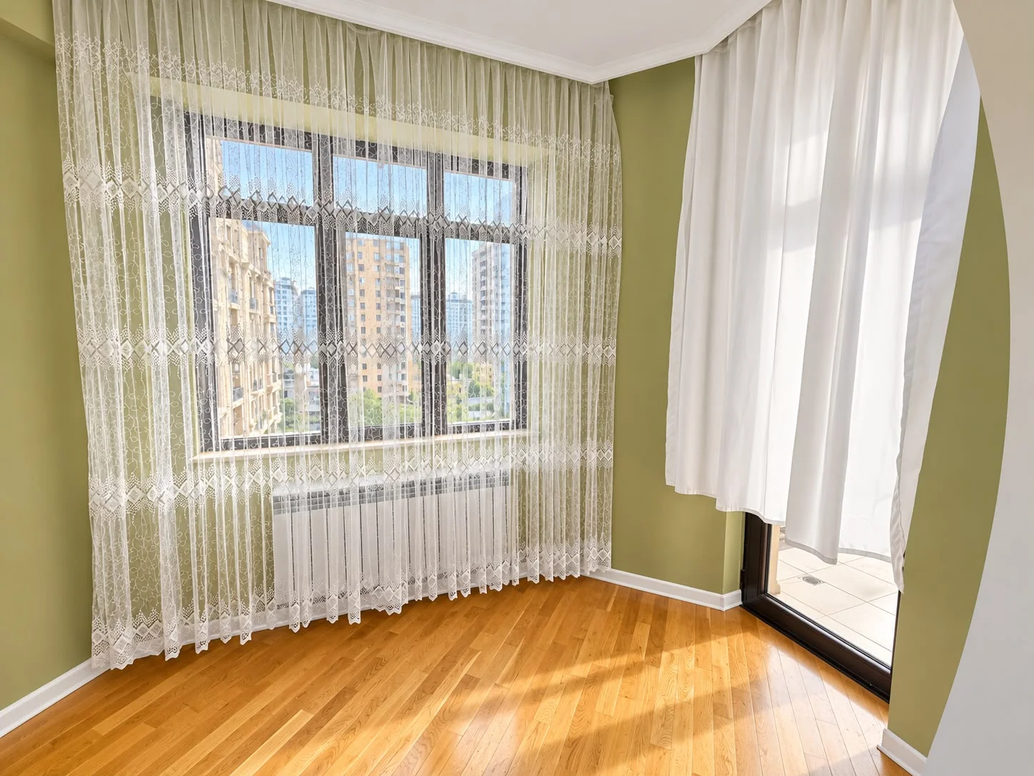 Kirayə 3 otaqlı Mənzil 140 m² Nəsimi r. – şəkil 3