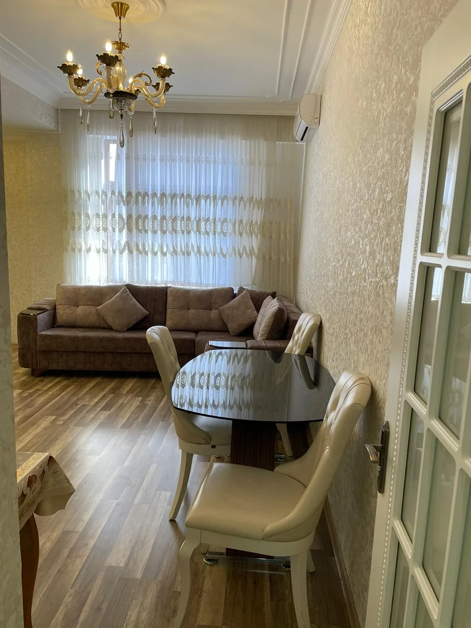 Kirayə 2 otaqlı Mənzil 70 m² Sabunçu r. Bakıxanov q. Neftçilər m. – şəkil 1