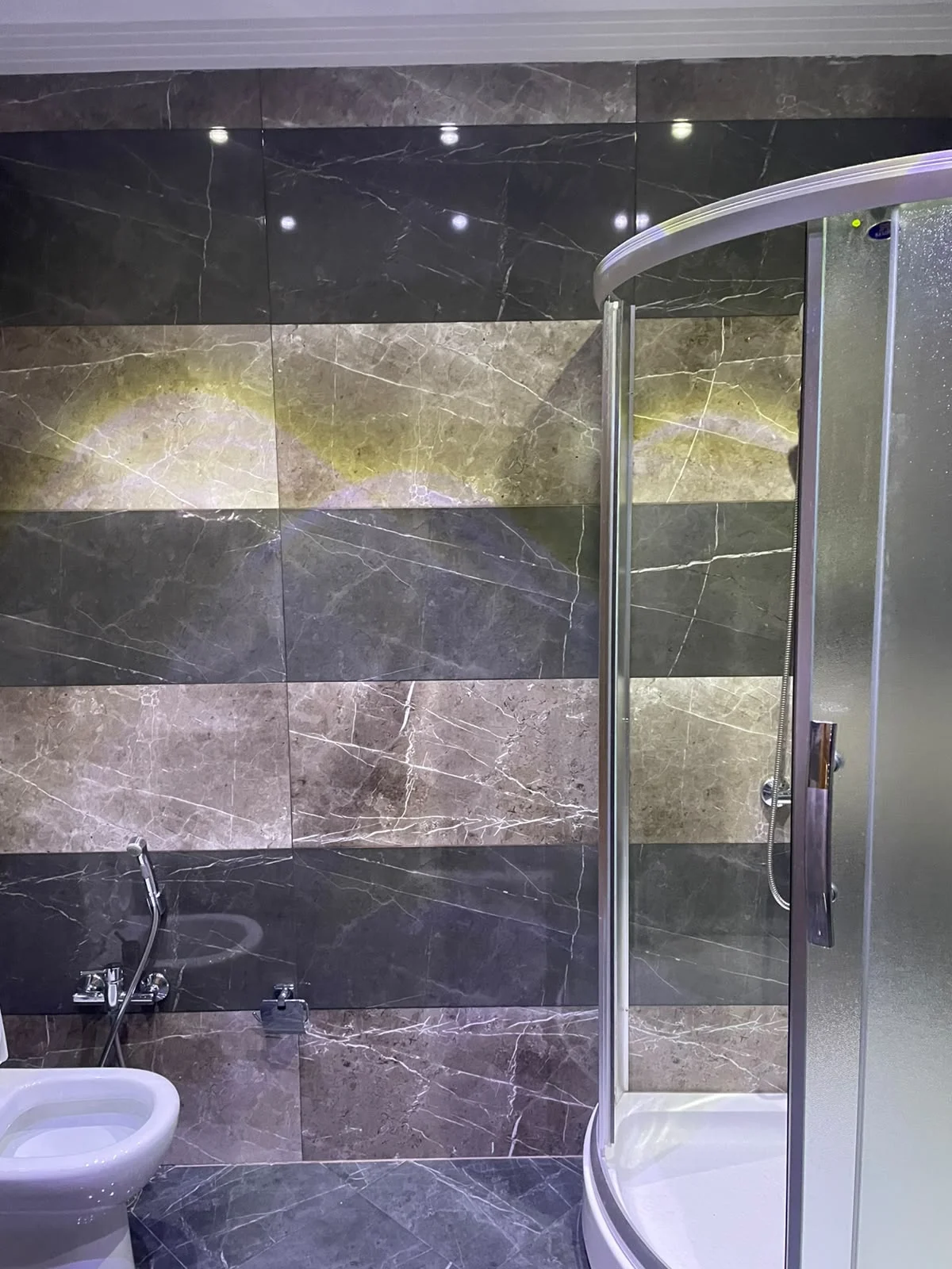 Kirayə 3 otaqlı Mənzil 170 m² Nəsimi r. Gənclik m. – şəkil 4