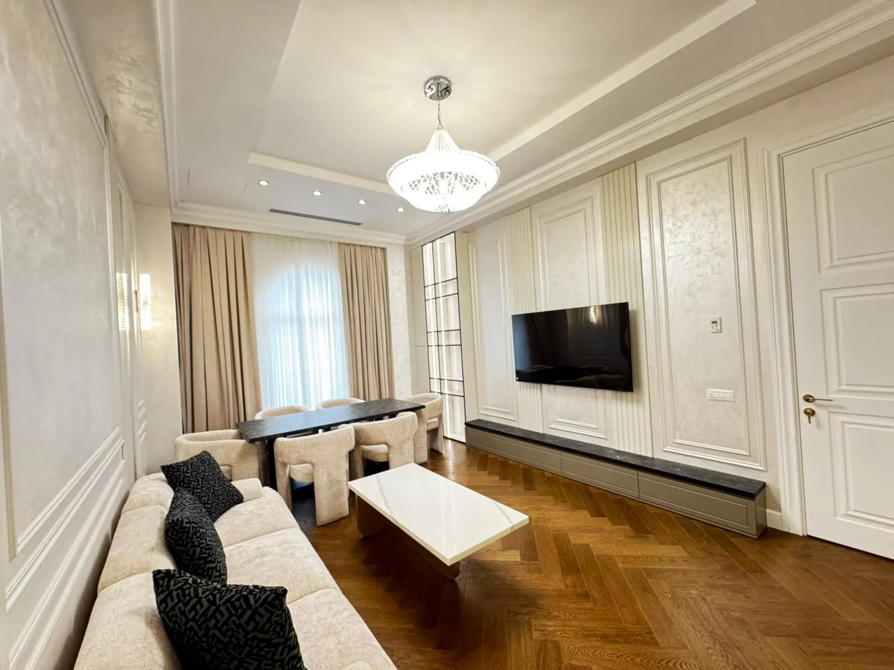 Kirayə 3 otaqlı Mənzil 120 m² Xətai r.