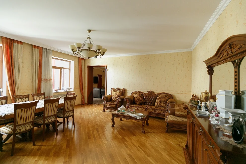 Satılır 8 otaqlı Həyət evi / Bağ evi 630 m² Nərimanov r.