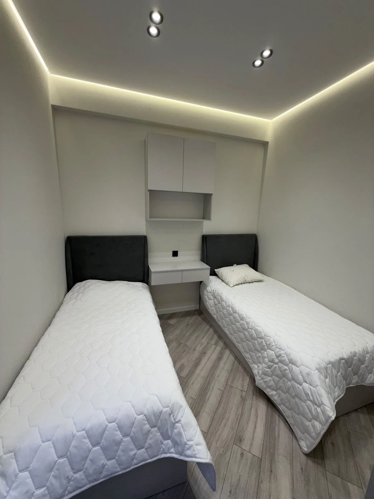Kirayə 2 otaqlı Mənzil 80 m² Nizami r.