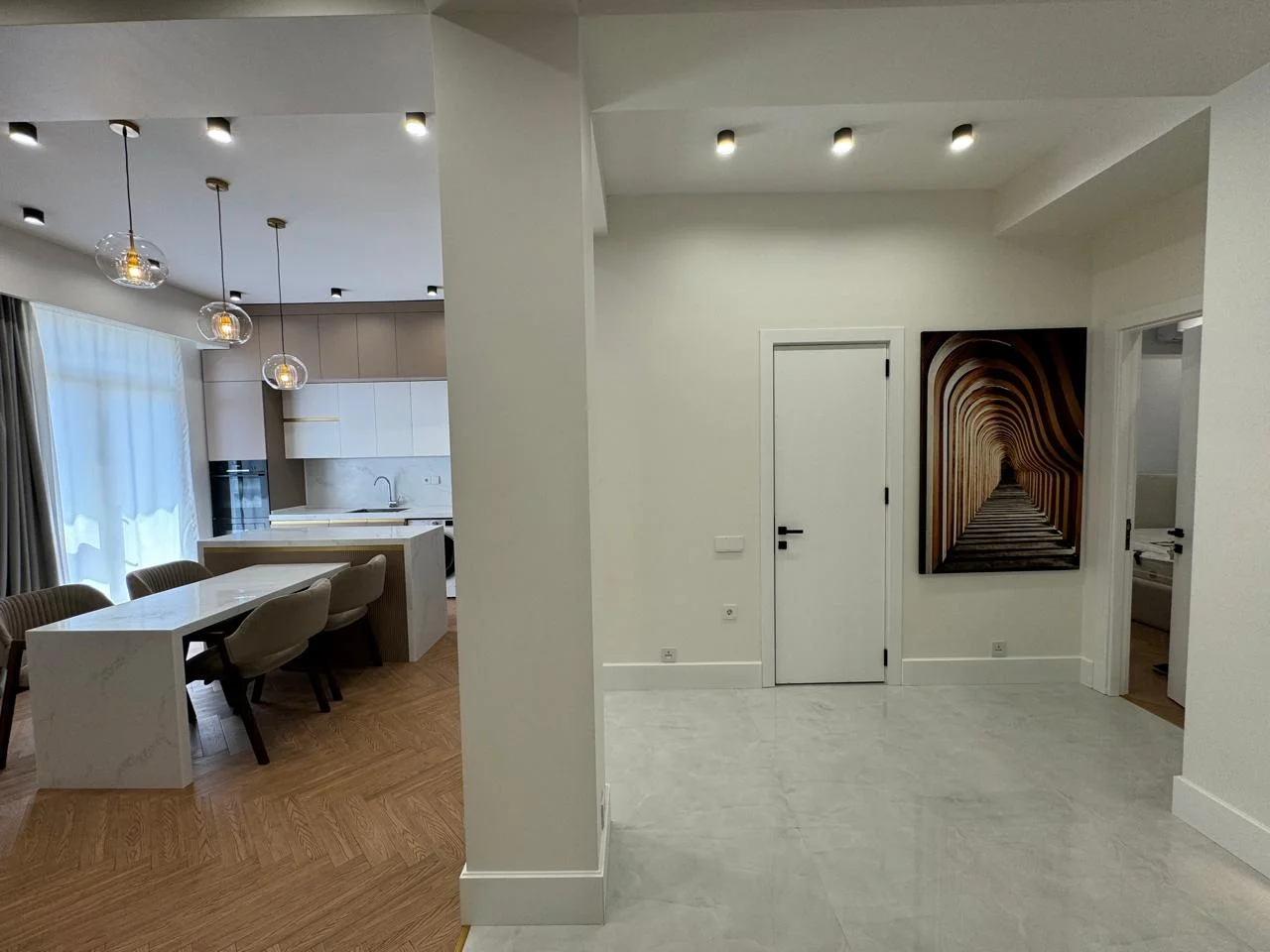 Kirayə 2 otaqlı Mənzil 80 m² Xətai r.