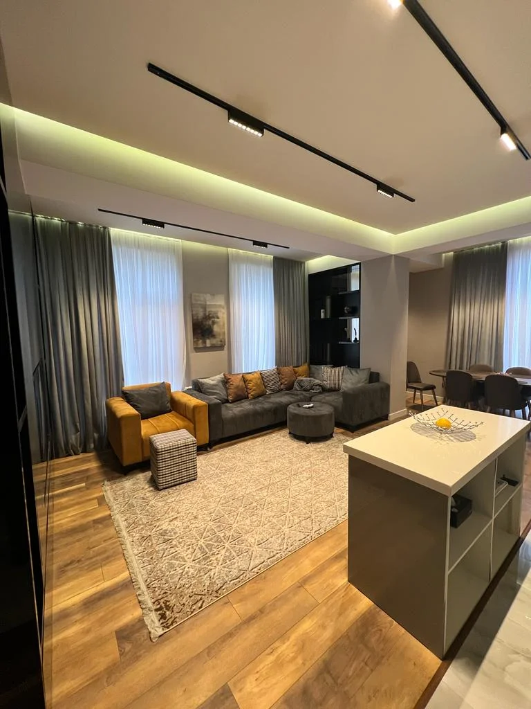 Kirayə 4 otaqlı Mənzil 130 m² Nərimanov r. Nərimanov m. – şəkil 1