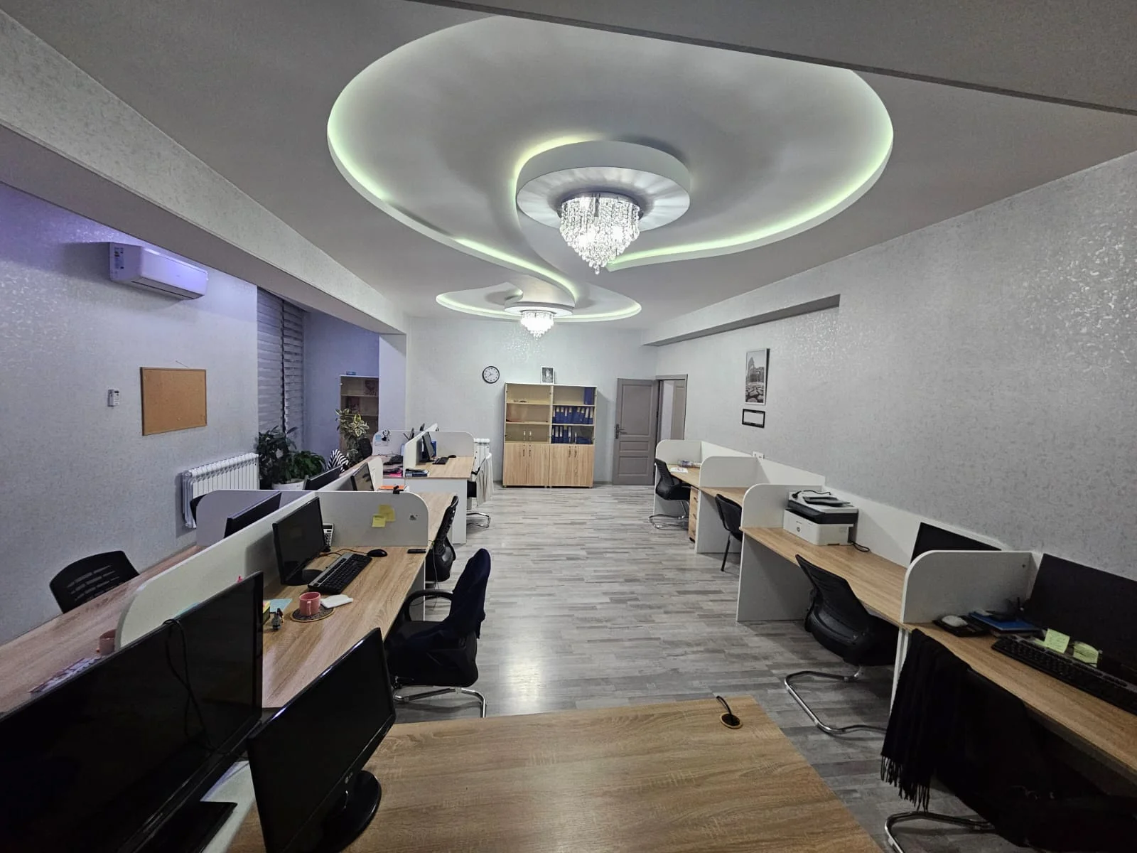 Kirayə 4 otaqlı Ofis 175 m² Nərimanov r.
