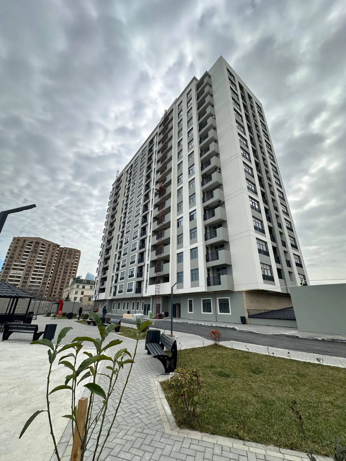 Kirayə 3 otaqlı Mənzil 90 m² Nəsimi r. 28 May m. – şəkil 14