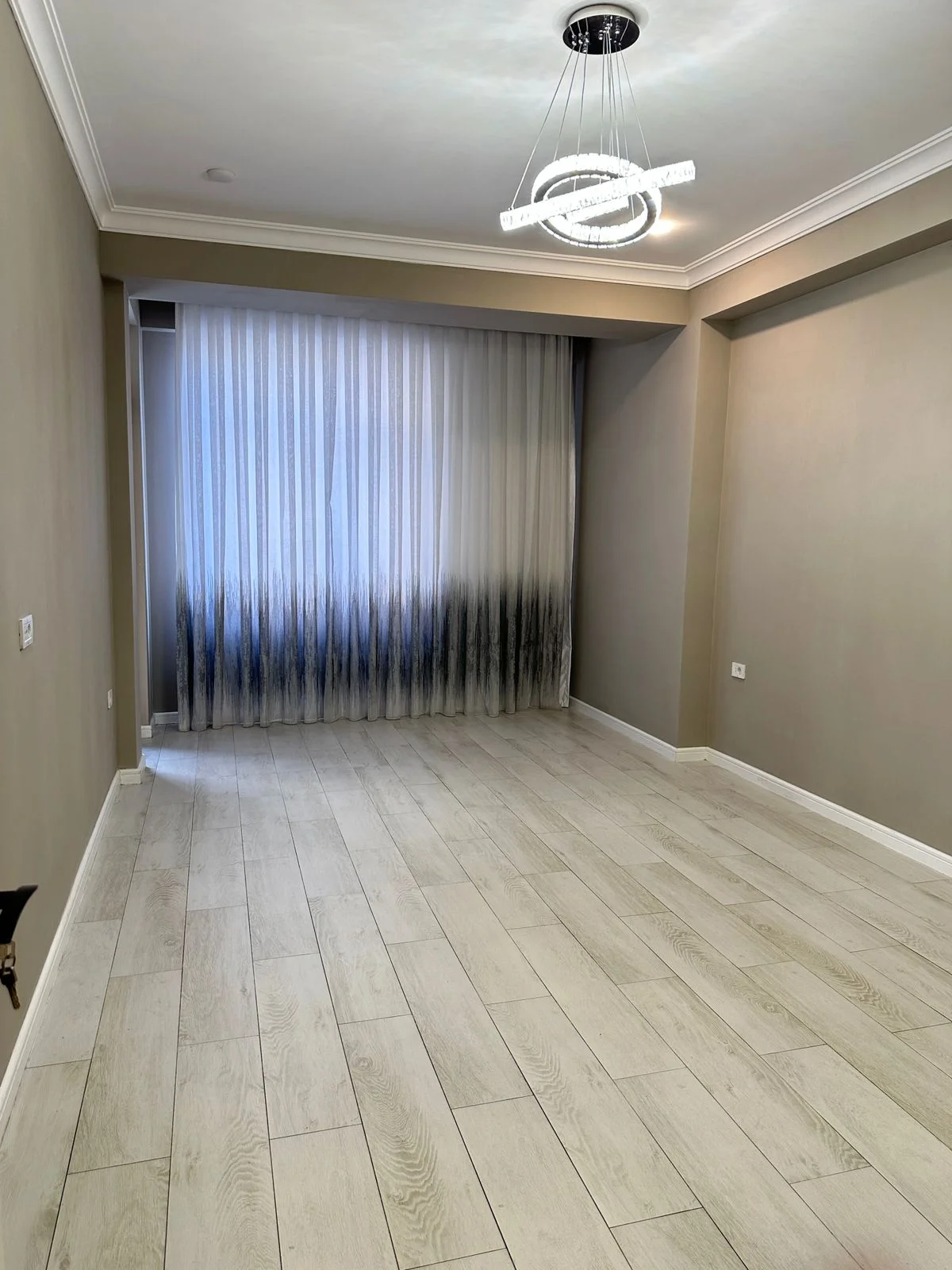 Kirayə 2 otaqlı Mənzil 77 m² Nərimanov r.