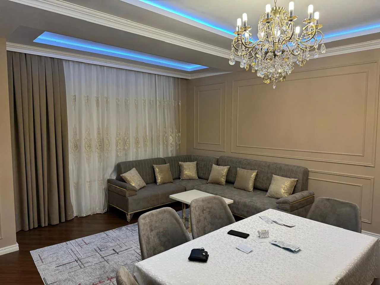 Kirayə 3 otaqlı Mənzil 130 m² Nəsimi r. 28 May m. – şəkil 1