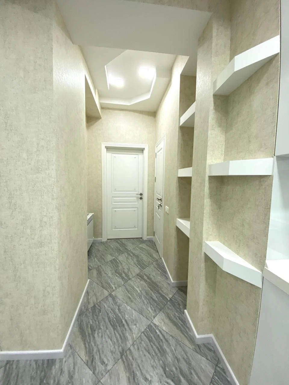 Kirayə 2 otaqlı Mənzil 70 m² Nərimanov r. – şəkil 12