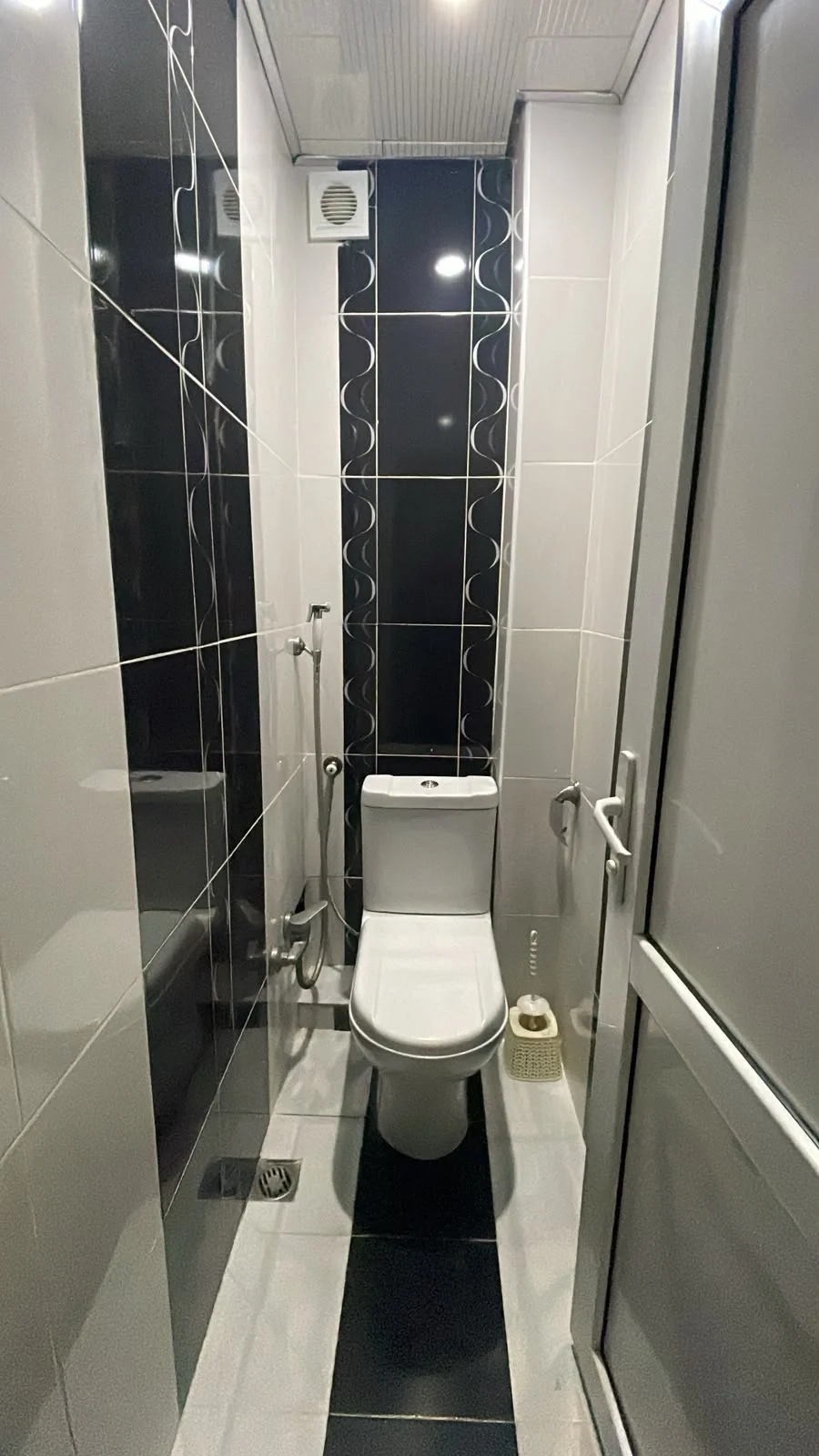 Kirayə 3 otaqlı Mənzil 90 m² Yasamal r.