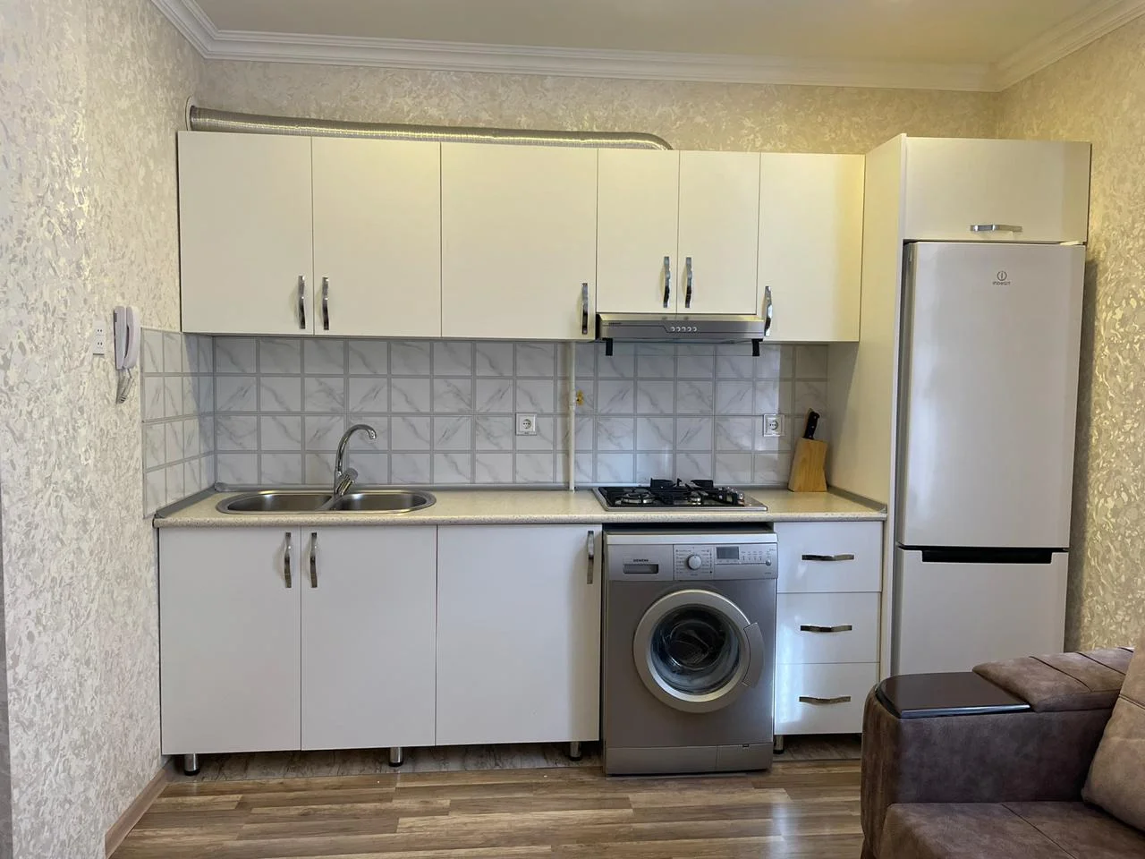 Kirayə 2 otaqlı Mənzil 70 m² Sabunçu r. Bakıxanov q. Neftçilər m. – şəkil 5