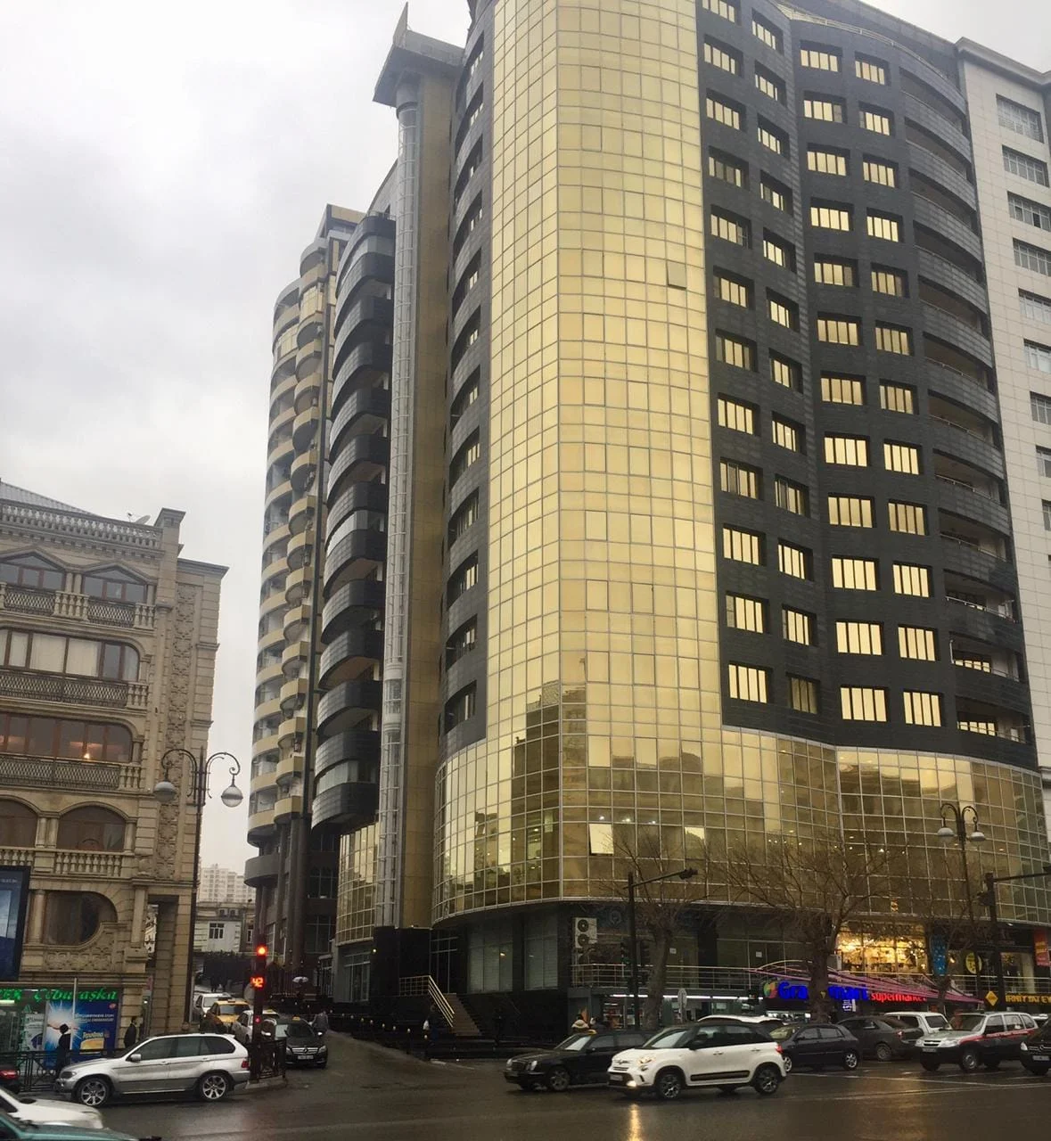 Kirayə 3 otaqlı Mənzil 280 m² Yasamal r.