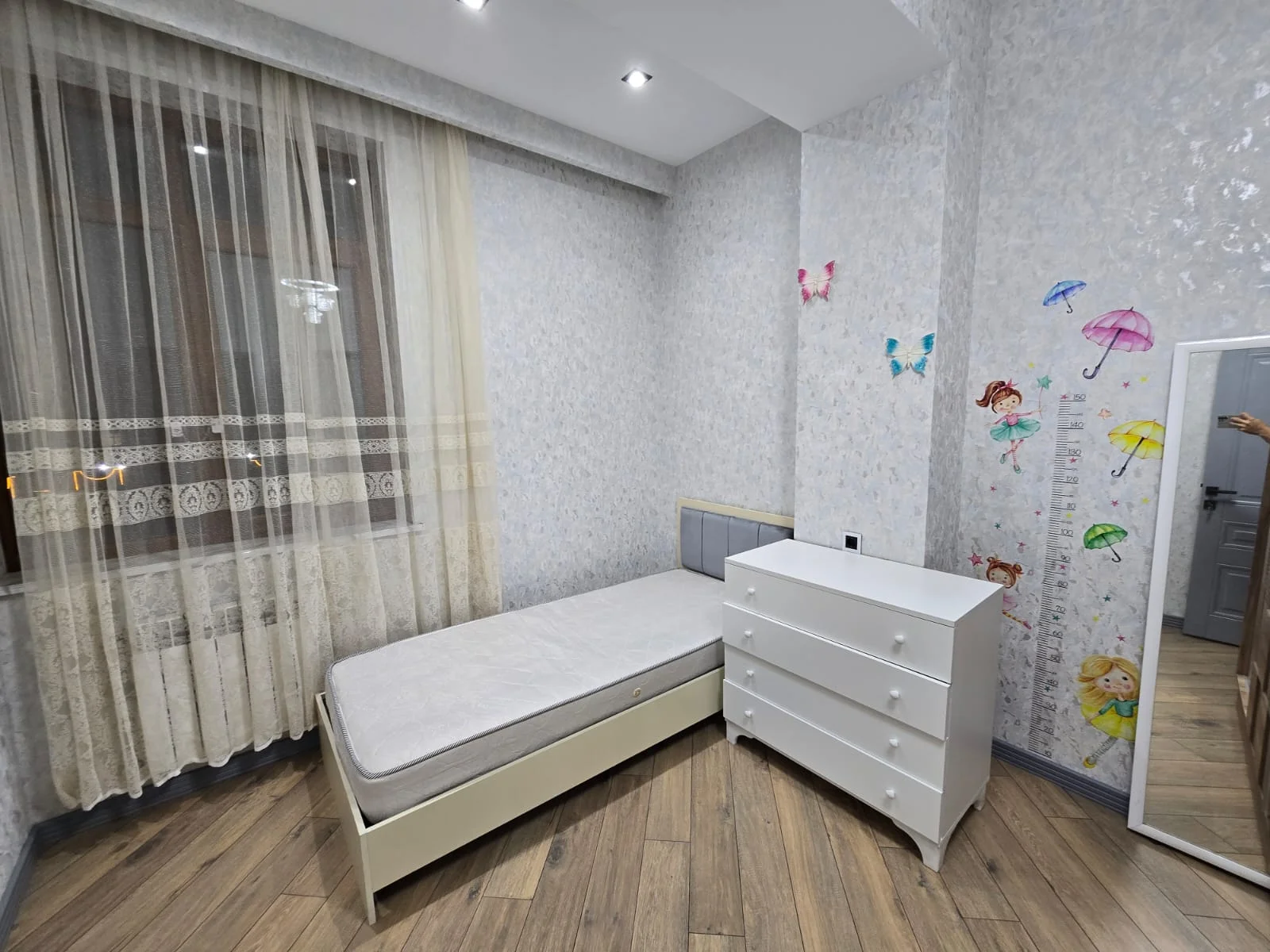 Kirayə 3 otaqlı Mənzil 105 m² Nərimanov r.