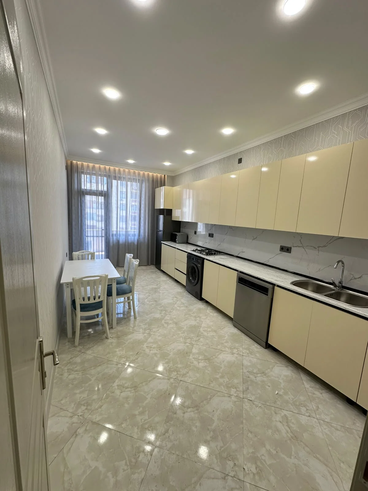 For rent 4-room Apartment 160 m² Nəsimi dist. Gənclik metro – şəkil 6