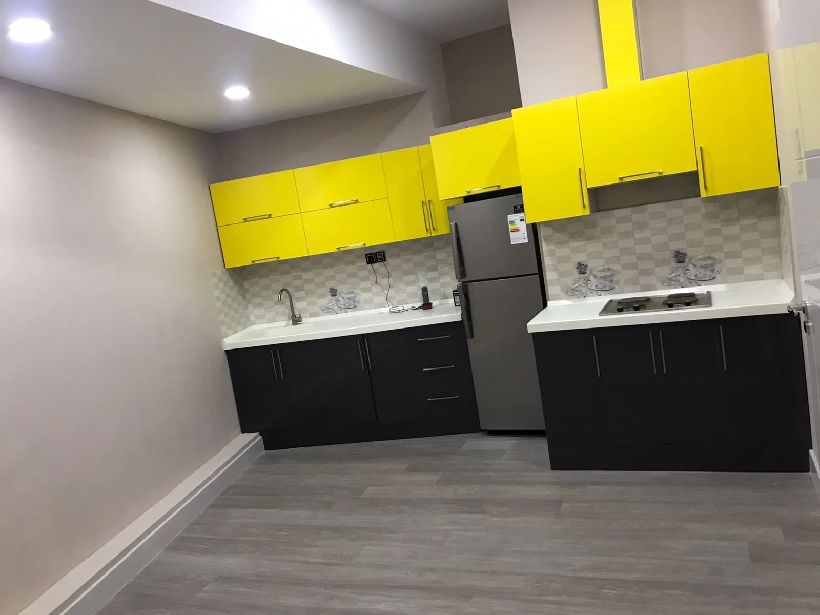 Kirayə 5 otaqlı Ofis 250 m² Nərimanov r.