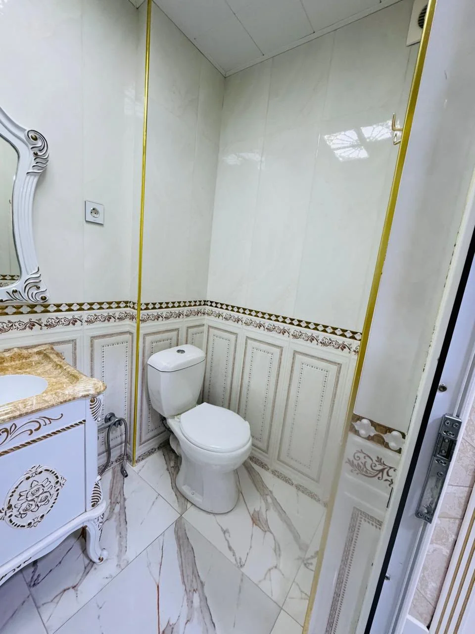 Kirayə 2 otaqlı Mənzil 100 m² Nəsimi r.