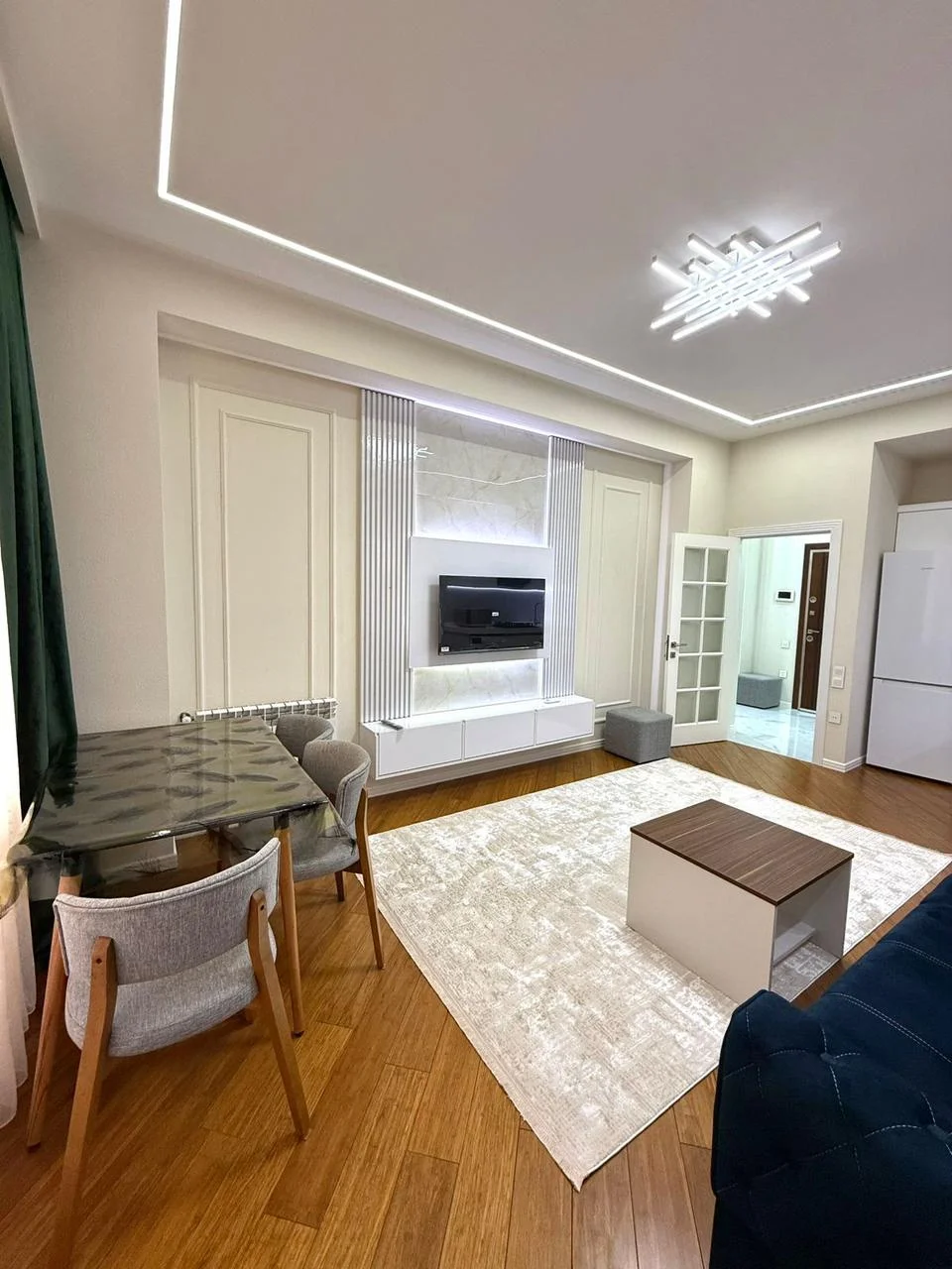 Kirayə 2 otaqlı Mənzil 75 m² Nərimanov r.