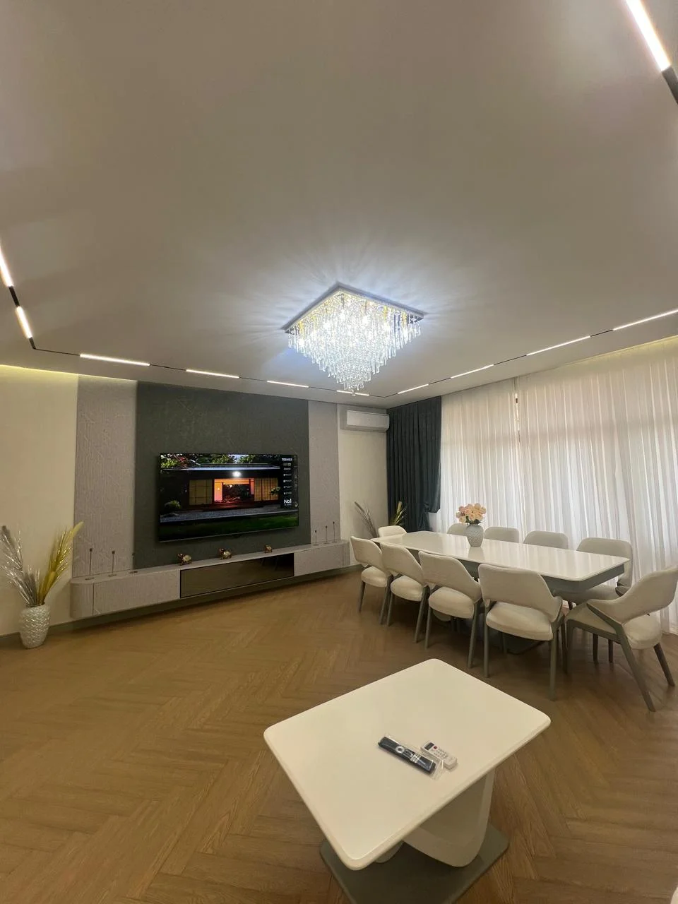 Satılır 4 otaqlı Mənzil 186 m² Nəsimi r. 28 May m. – şəkil 1