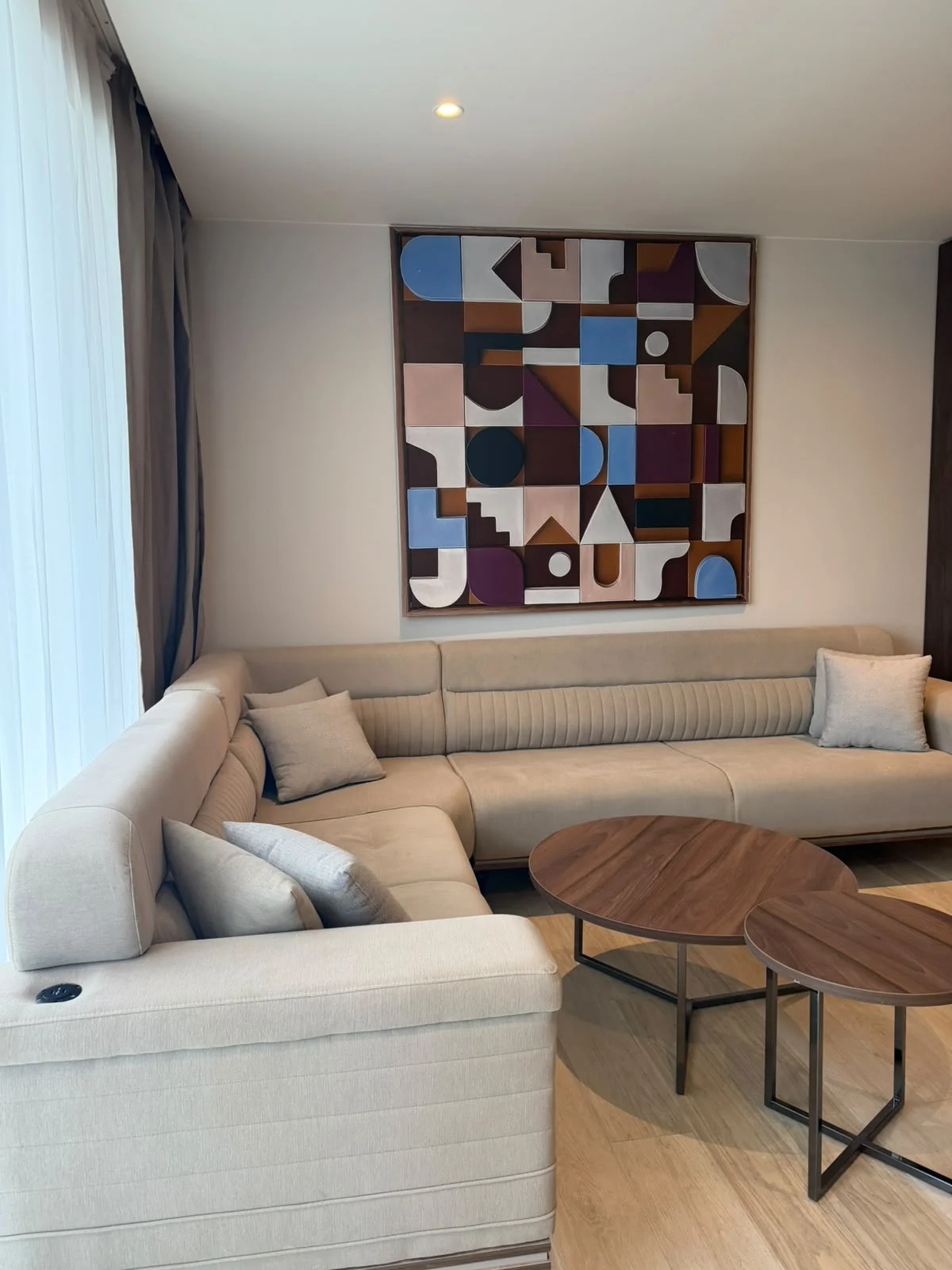 Kirayə 2 otaqlı Mənzil 97 m² Xətai r.