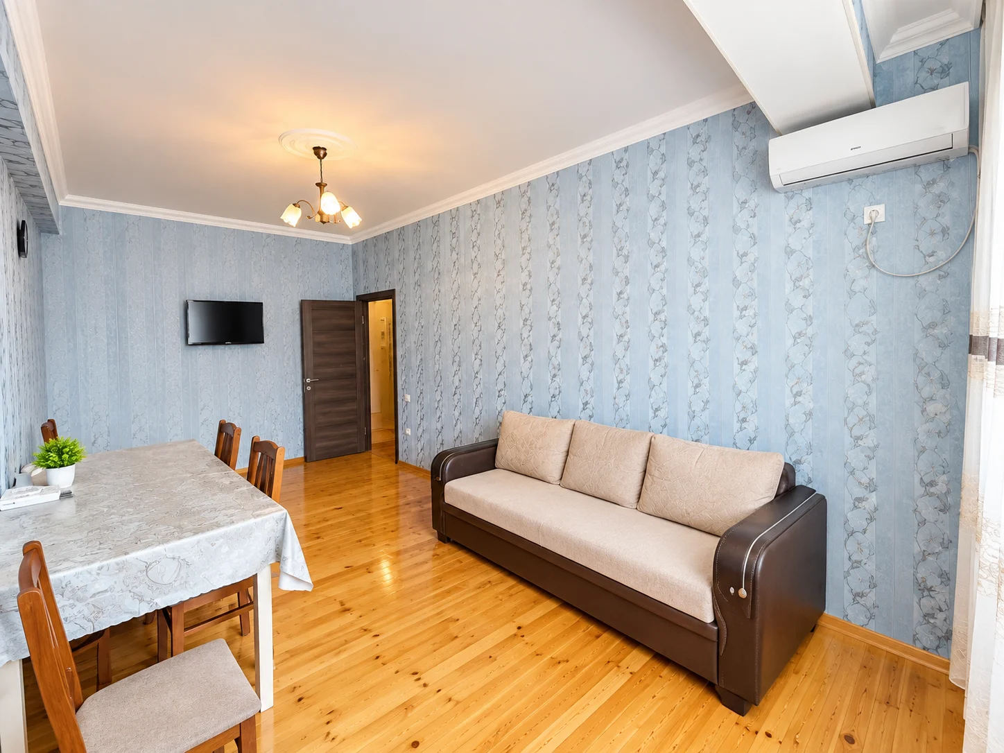 Kirayə 2 otaqlı Mənzil 65 m² Nərimanov r.