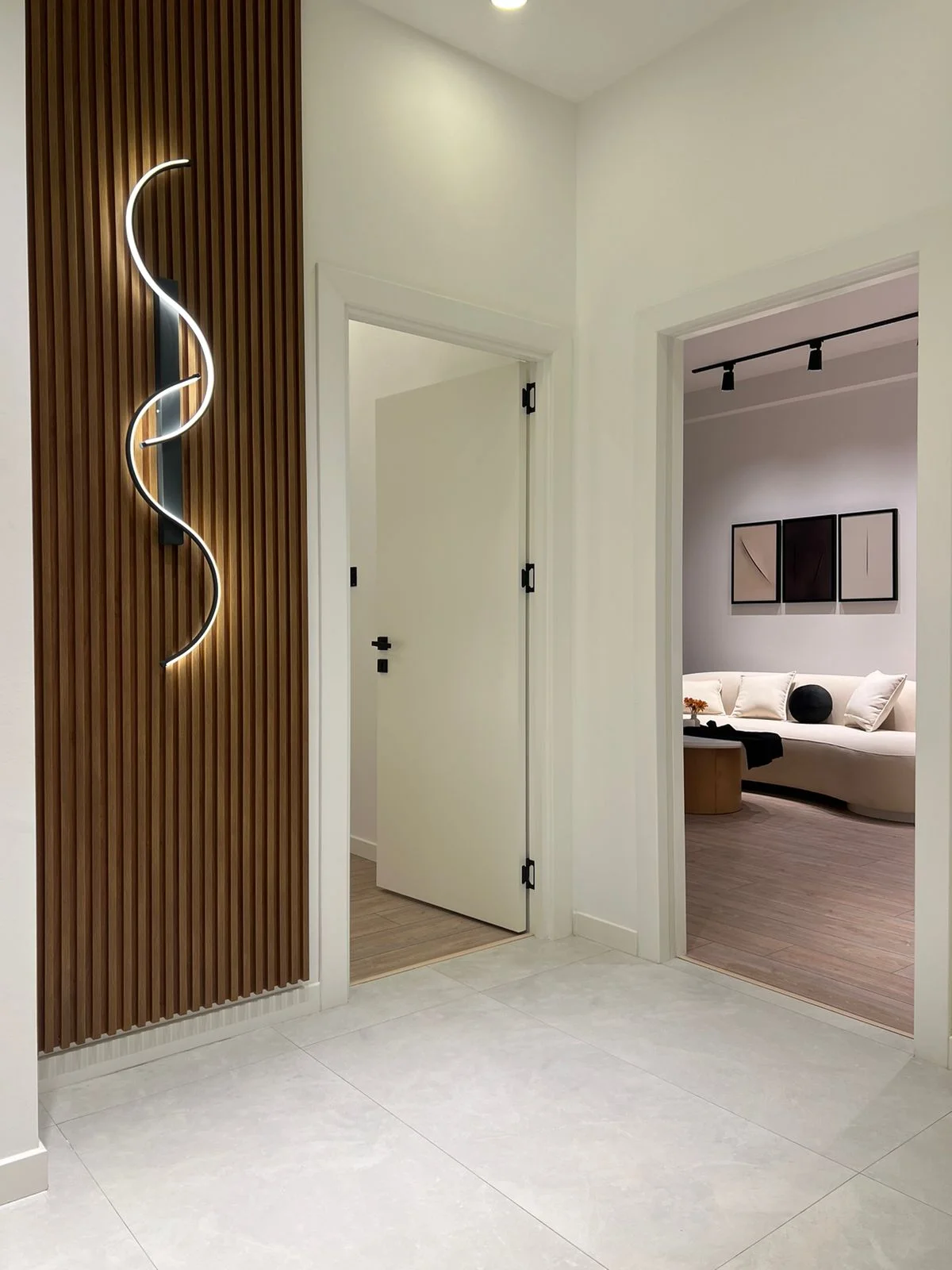 Kirayə 3 otaqlı Mənzil 95 m² Xətai r.