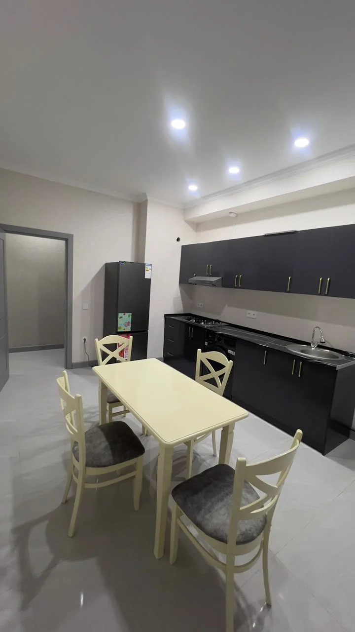 Kirayə 2 otaqlı Mənzil 85 m² Binəqədi r.