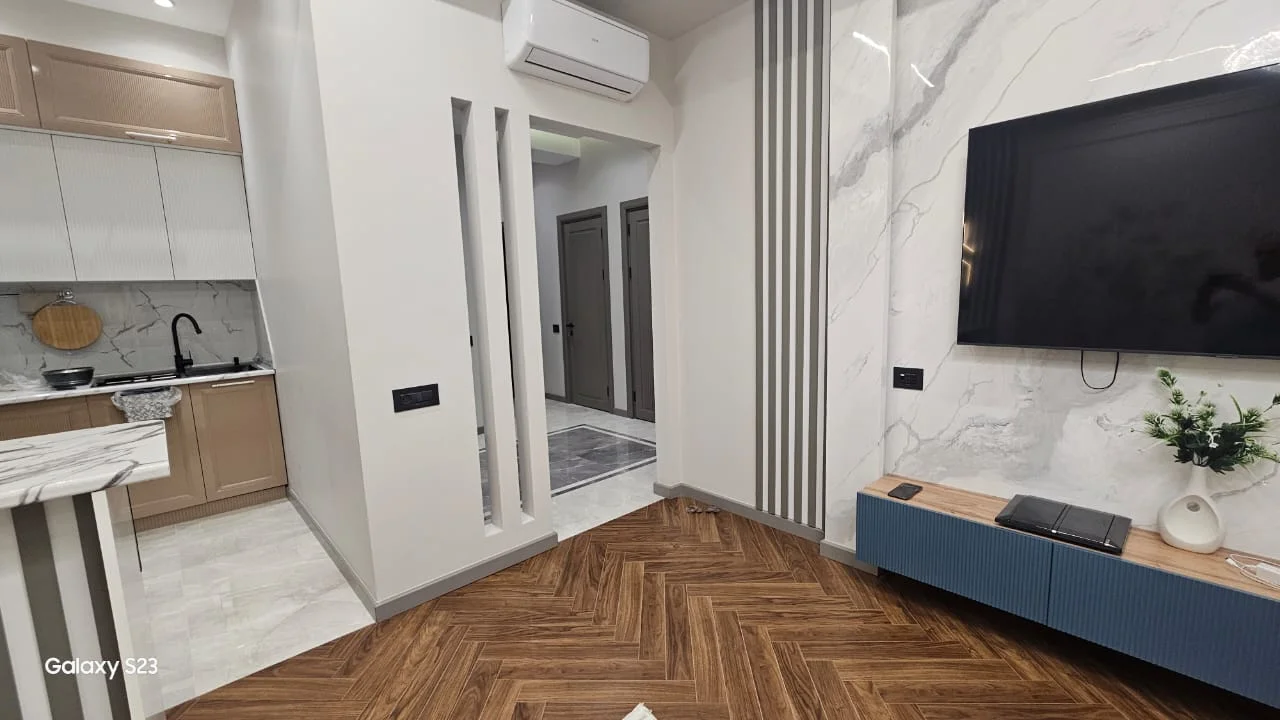 Kirayə 3 otaqlı Mənzil 100 m² Xətai r.
