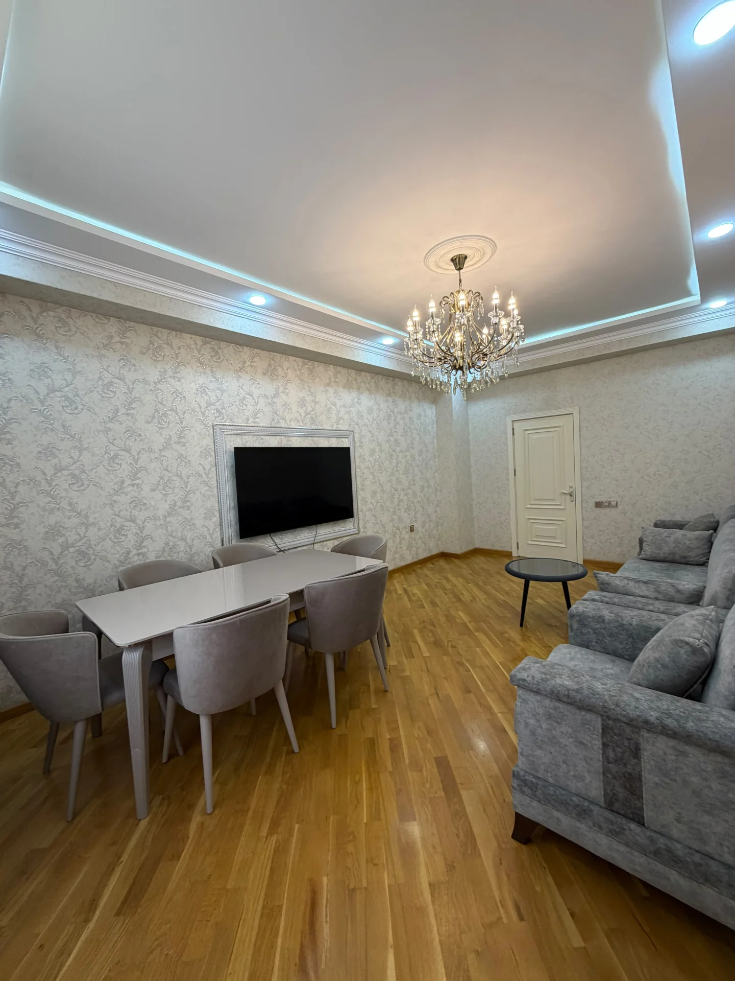 Kirayə 2 otaqlı Mənzil 70 m² Xətai r.