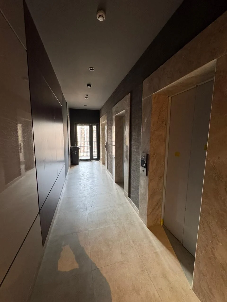 Kirayə 4 otaqlı Mənzil 140 m² Xətai r.
