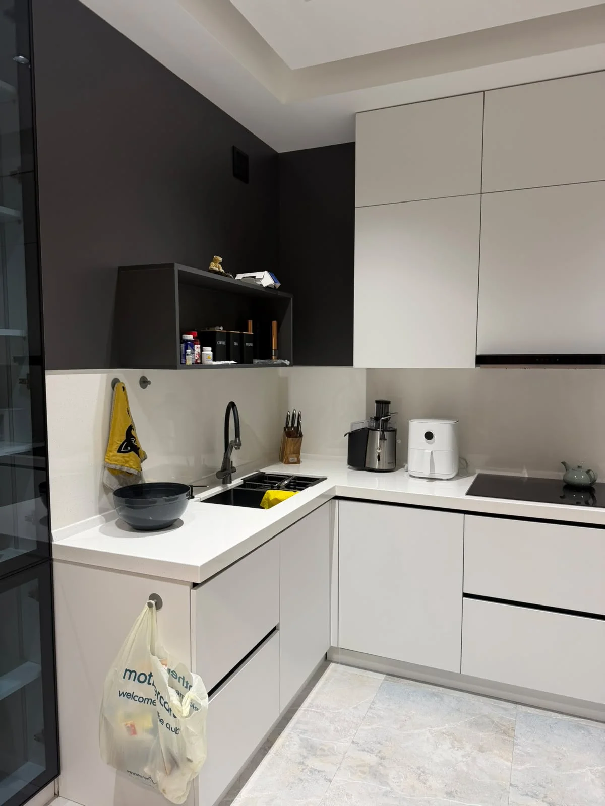 Kirayə 2 otaqlı Mənzil 75 m² Nərimanov r.